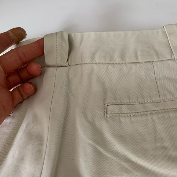 Old Navy Shorts- Sz 2 - Picture 9 of 10